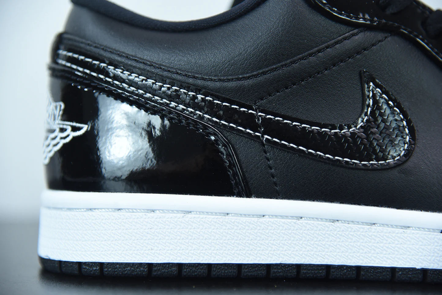 Nike Air Jordan 1 Low “Carbon Fiber”