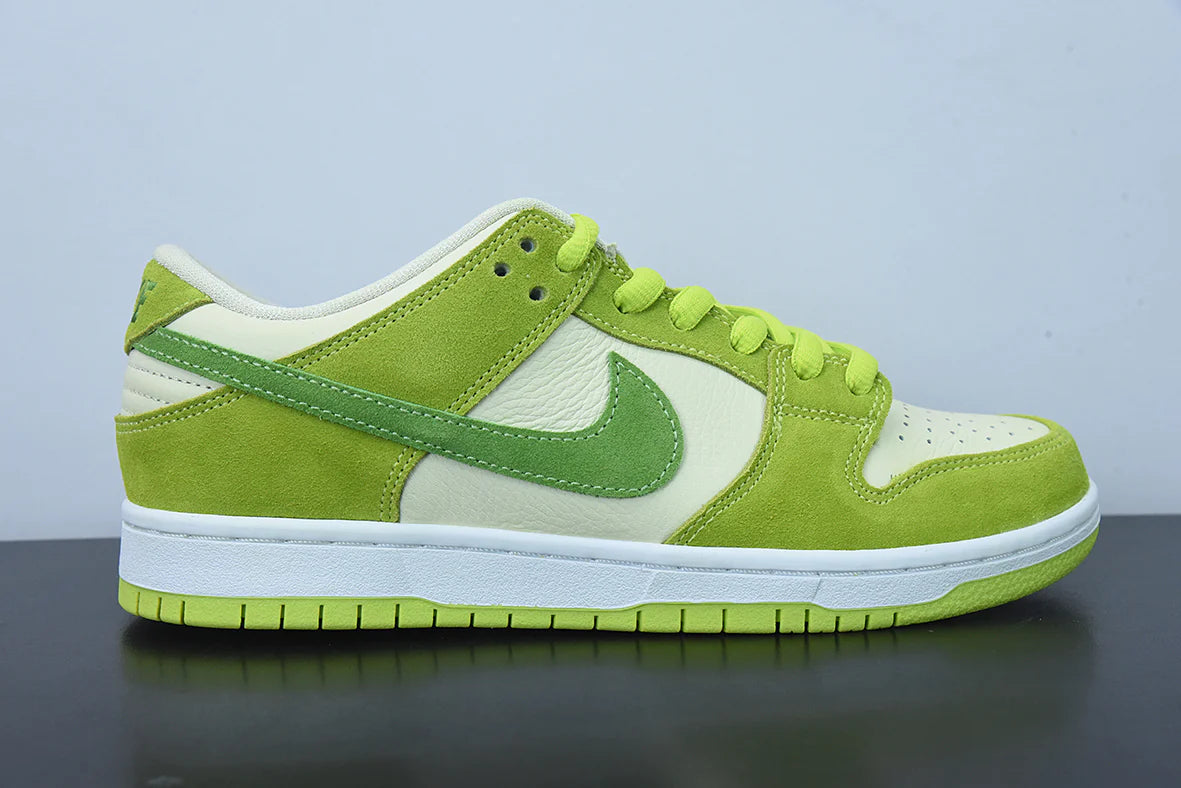 Nike Dunk Low “Green Apple”