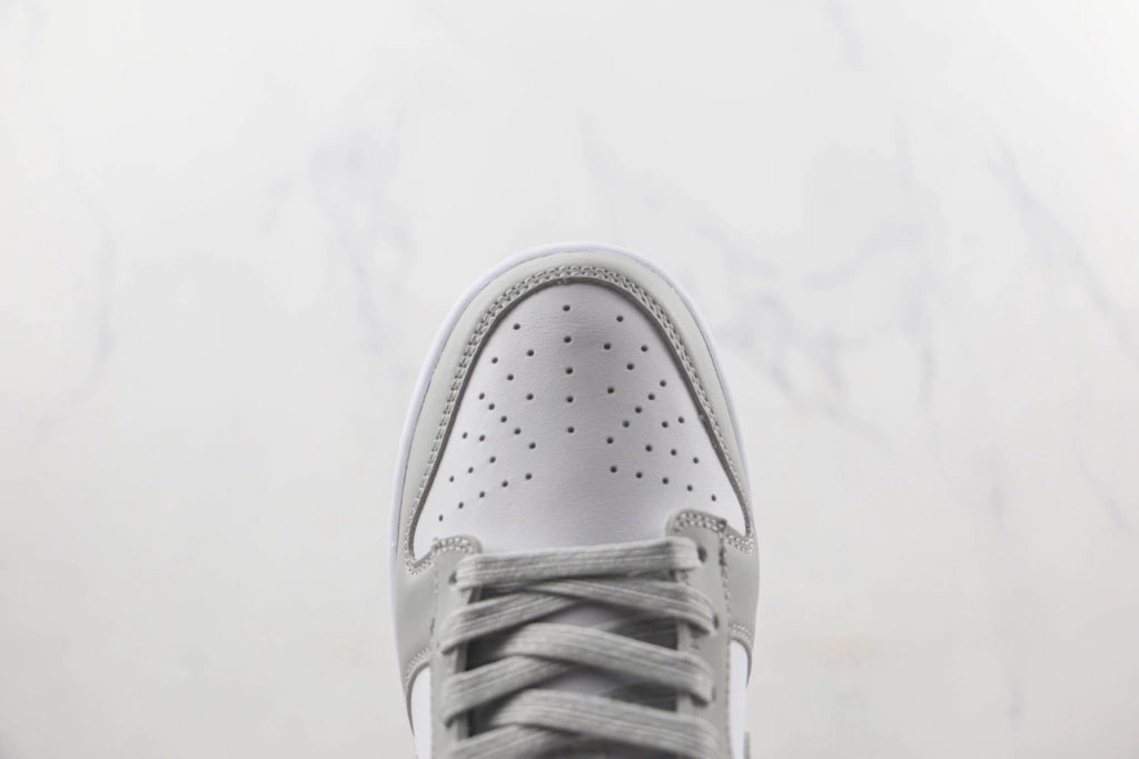 Nike SB Dunk Low “Grey Fog”