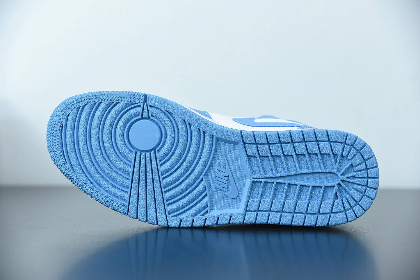 Nike Air Jordan 1 Mid “UNC”