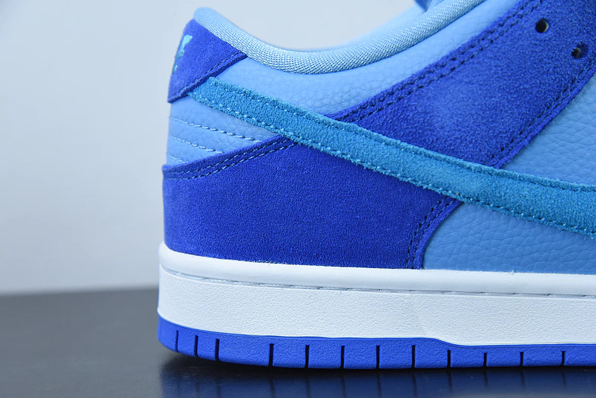 Nike Dunk SB Low Pro ”Blue Raspberry”