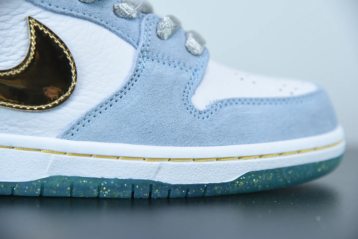 Nike x Sean Cliver SB Dunk Low “Holiday Special”