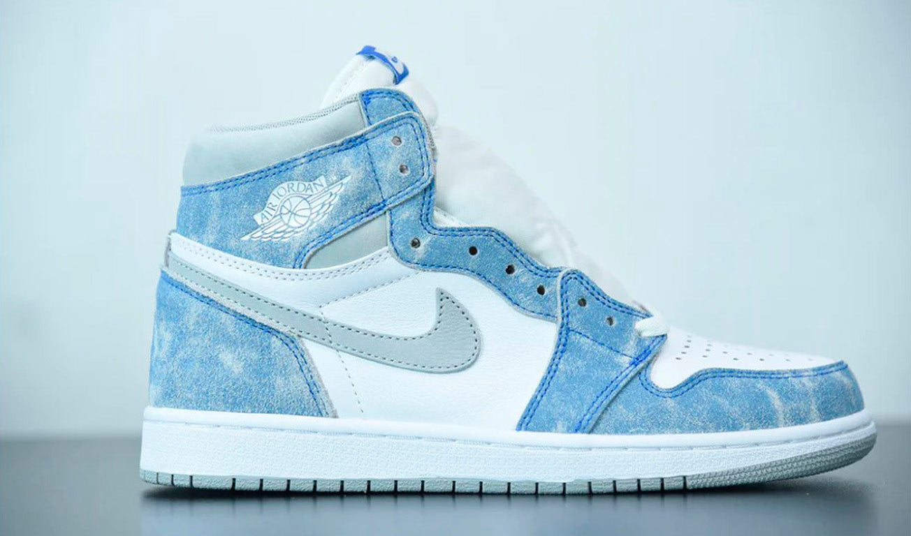 Nike Air Jordan 1 Retro High “Hyper Royal”