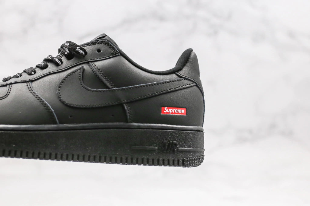 Nike Air Force 1 Low Supreme Black