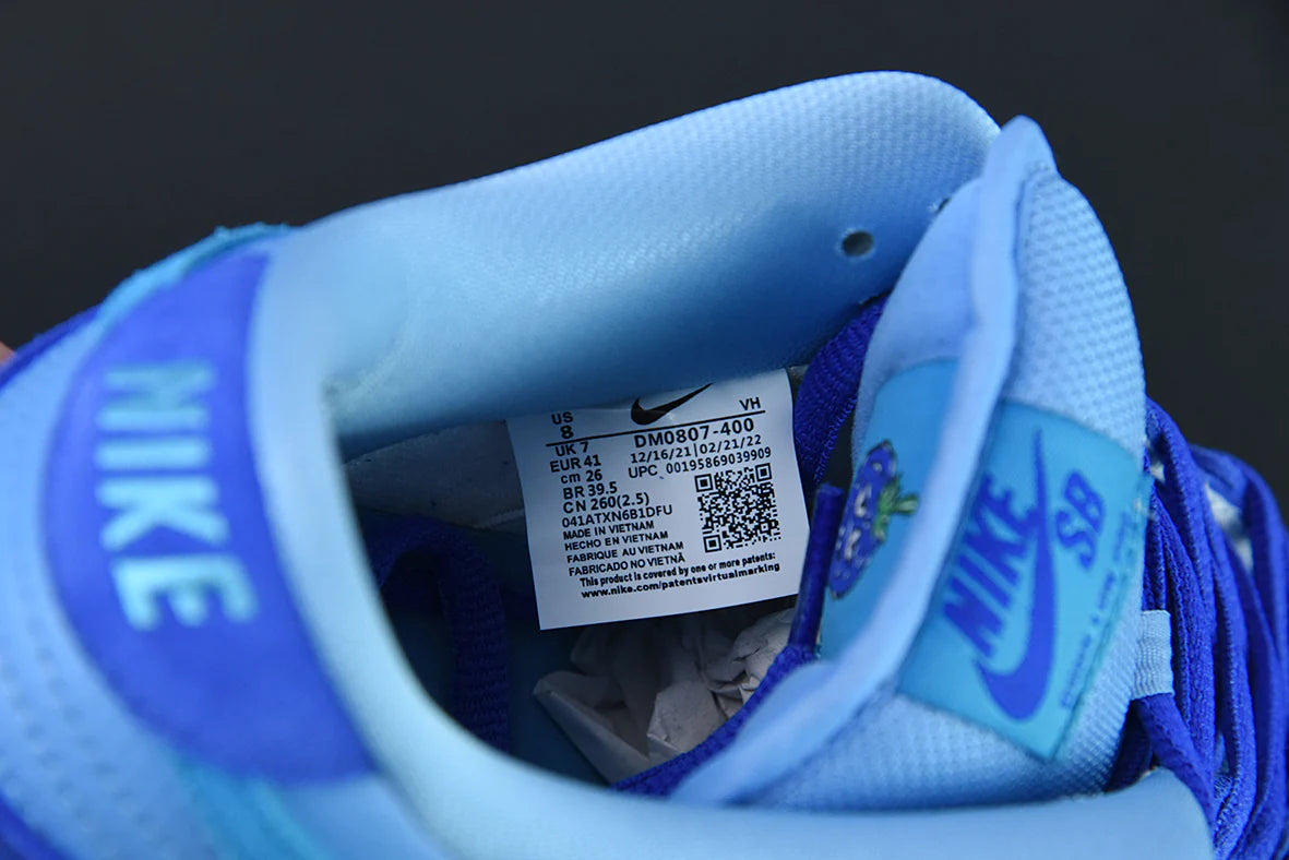Nike Dunk SB Low Pro ”Blue Raspberry”
