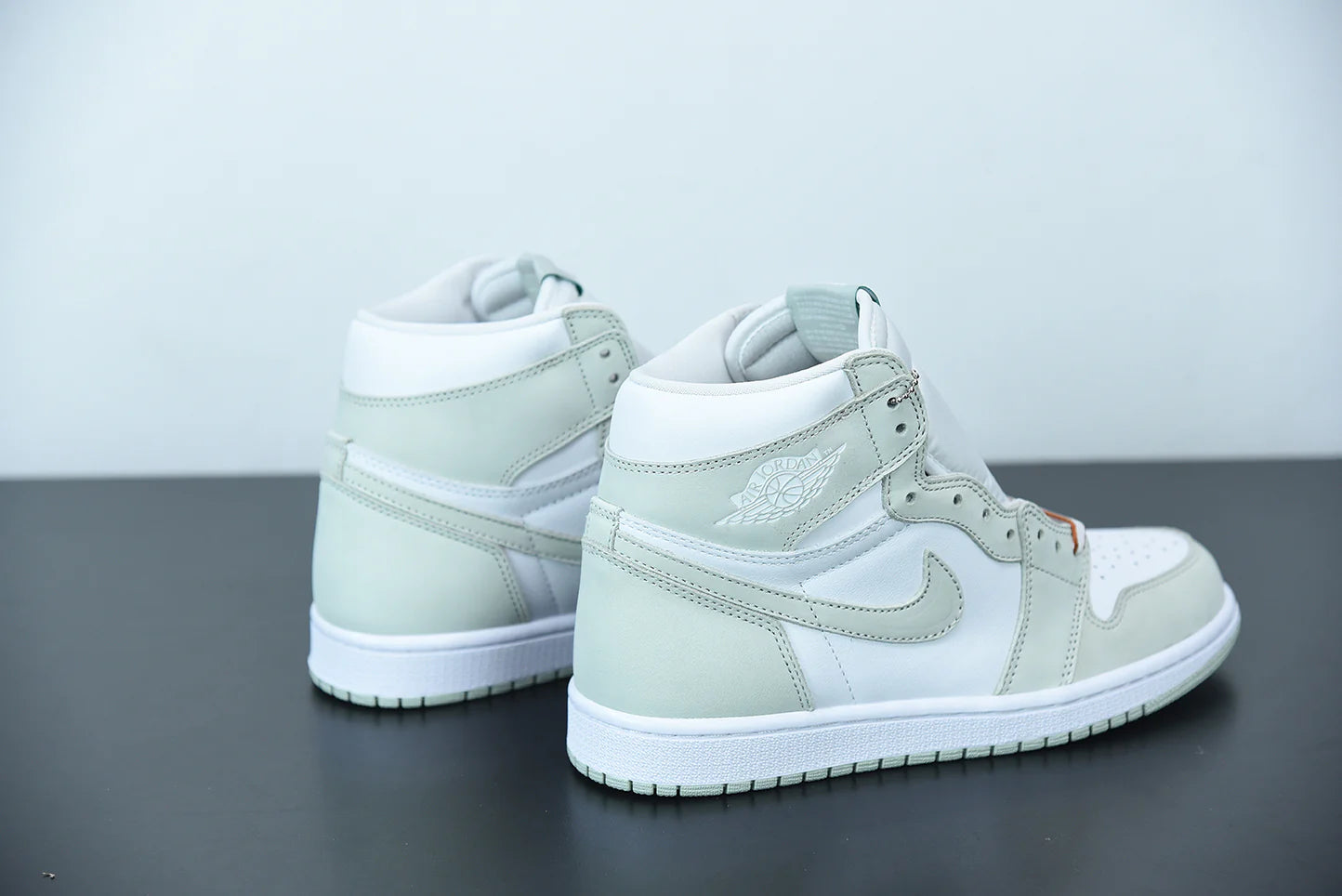Nike Air Jordan 1 Retro High “Seafoam”