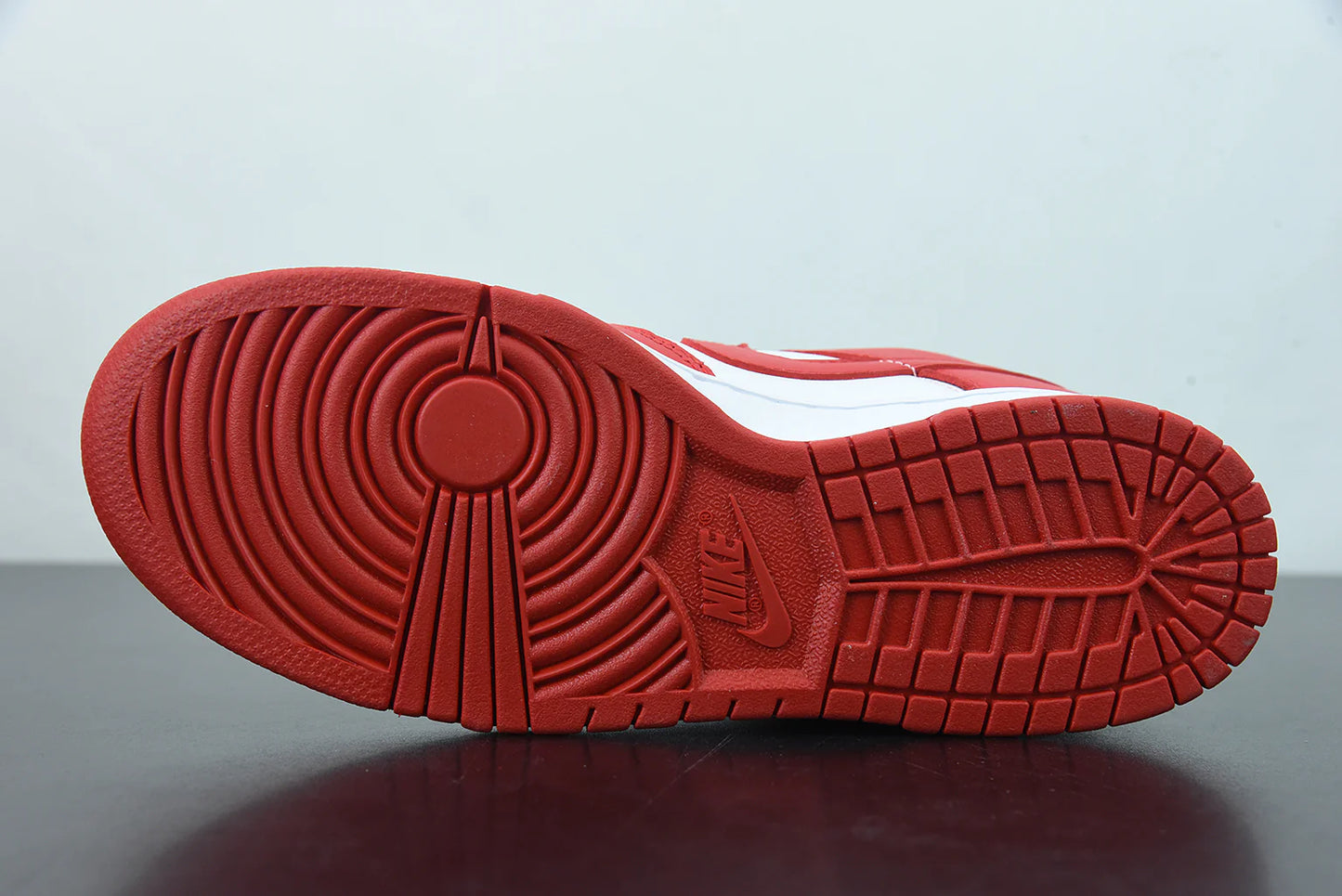 Nike SB Dunk Low “University Red”