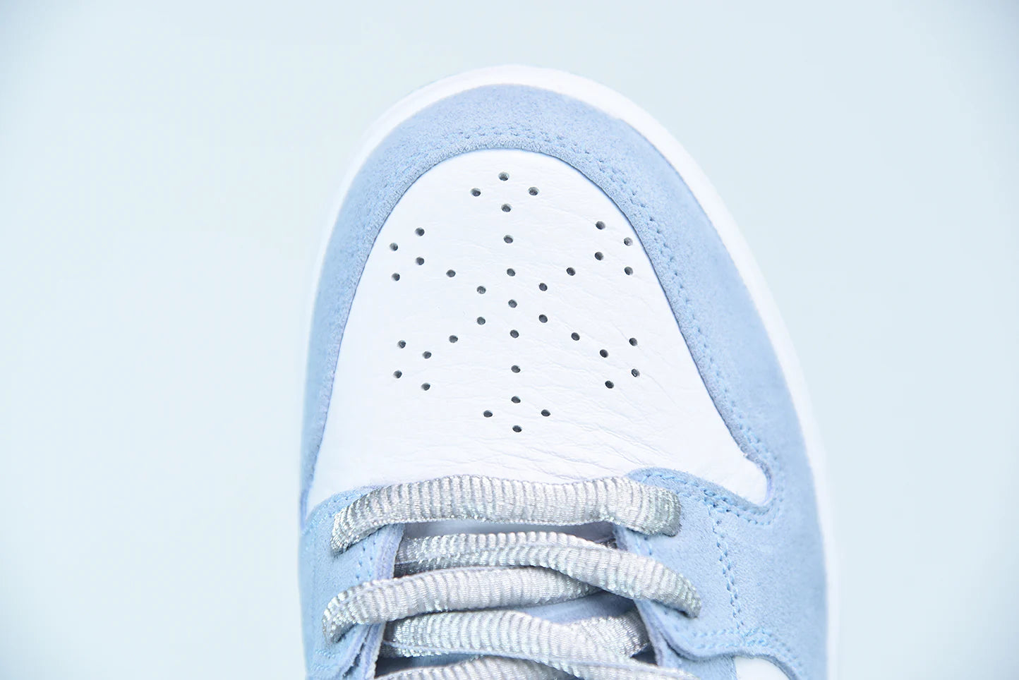 Nike x Sean Cliver SB Dunk Low “Holiday Special”