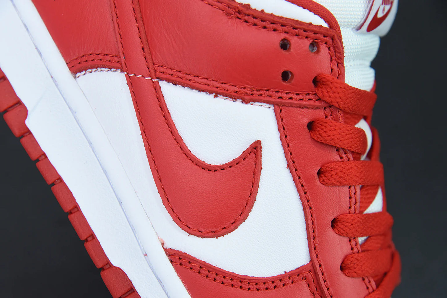 Nike SB Dunk Low “University Red”