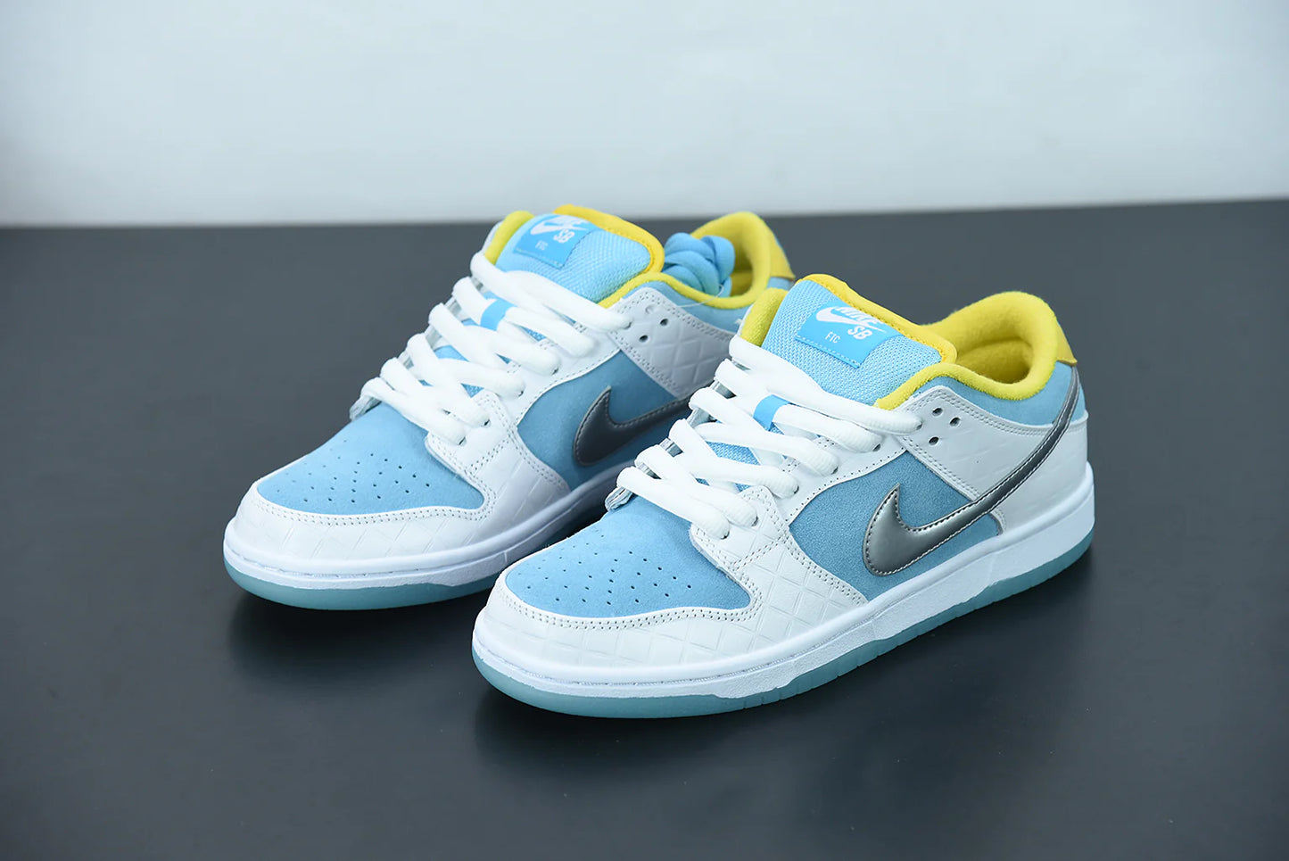 Nike SB Dunk Low x FTC “Lagoon Pulse”