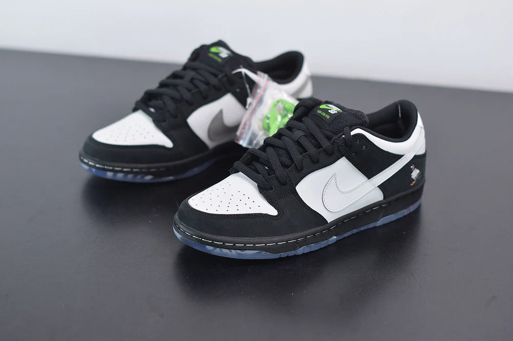 Nike SB Dunk Low x Staple ”Panda Pigeon”