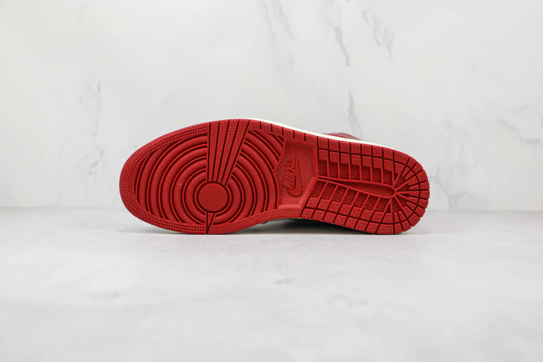 Nike Air Jordan 1 Retro High Bred Toe