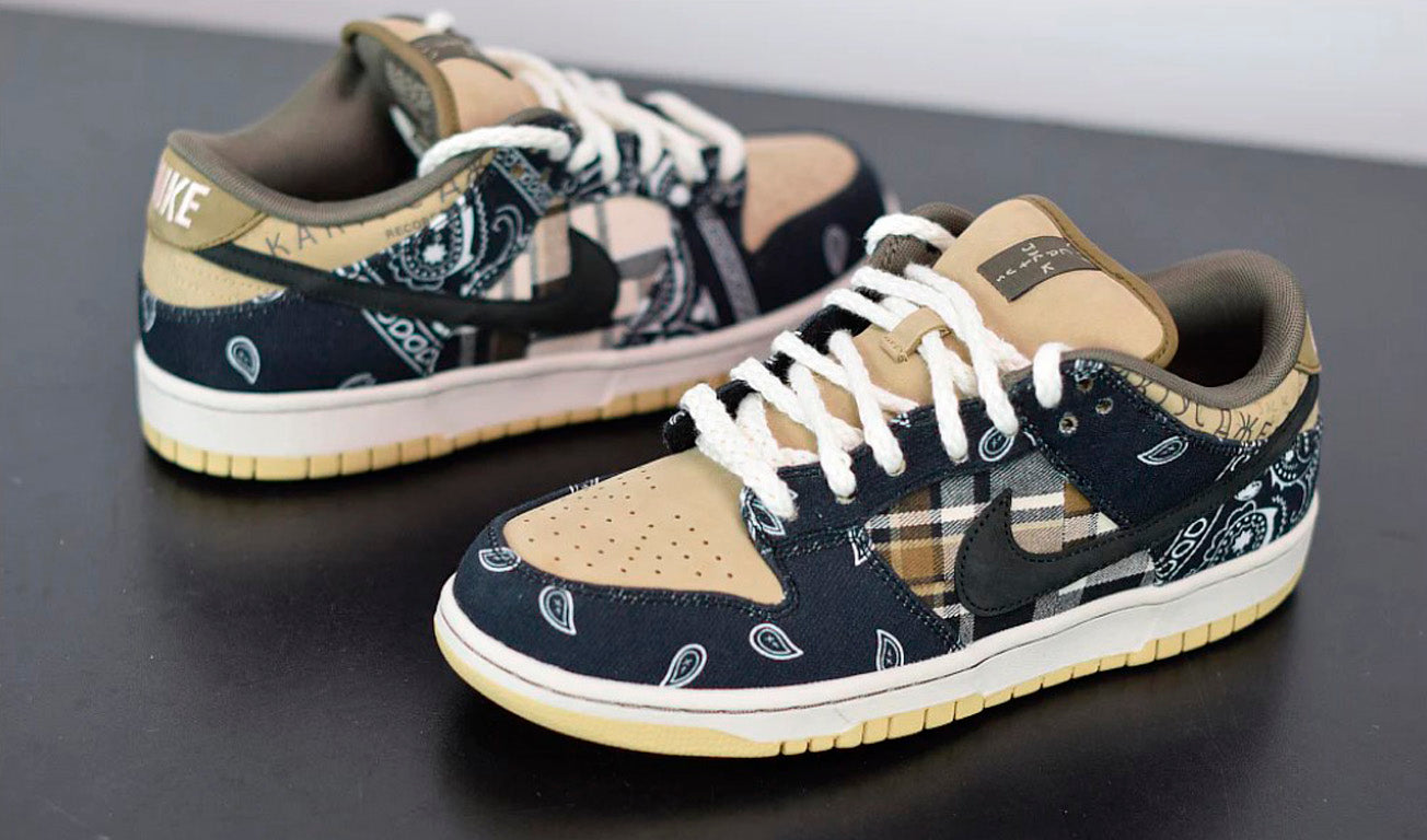 Nike SB Dunk Low X Travis Scott