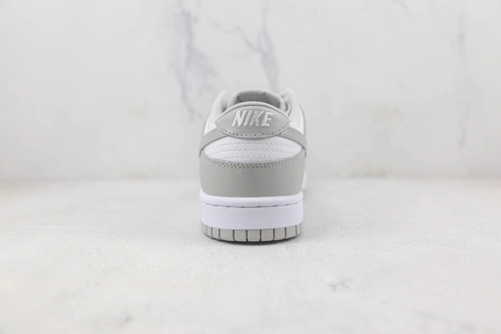 Nike SB Dunk Low “Grey Fog”