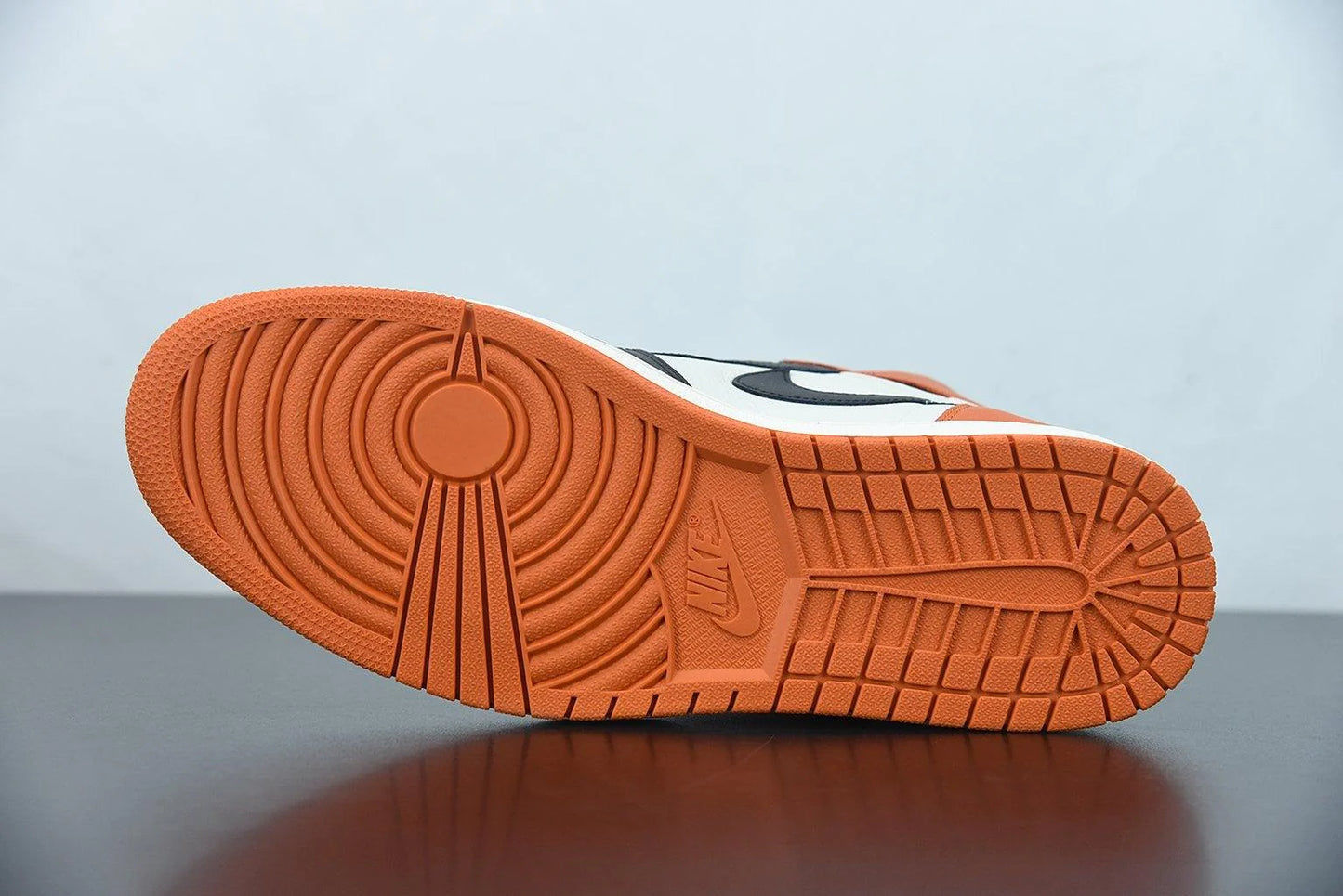 Nike Air Jordan 1 Retro “Shattered Backboard”