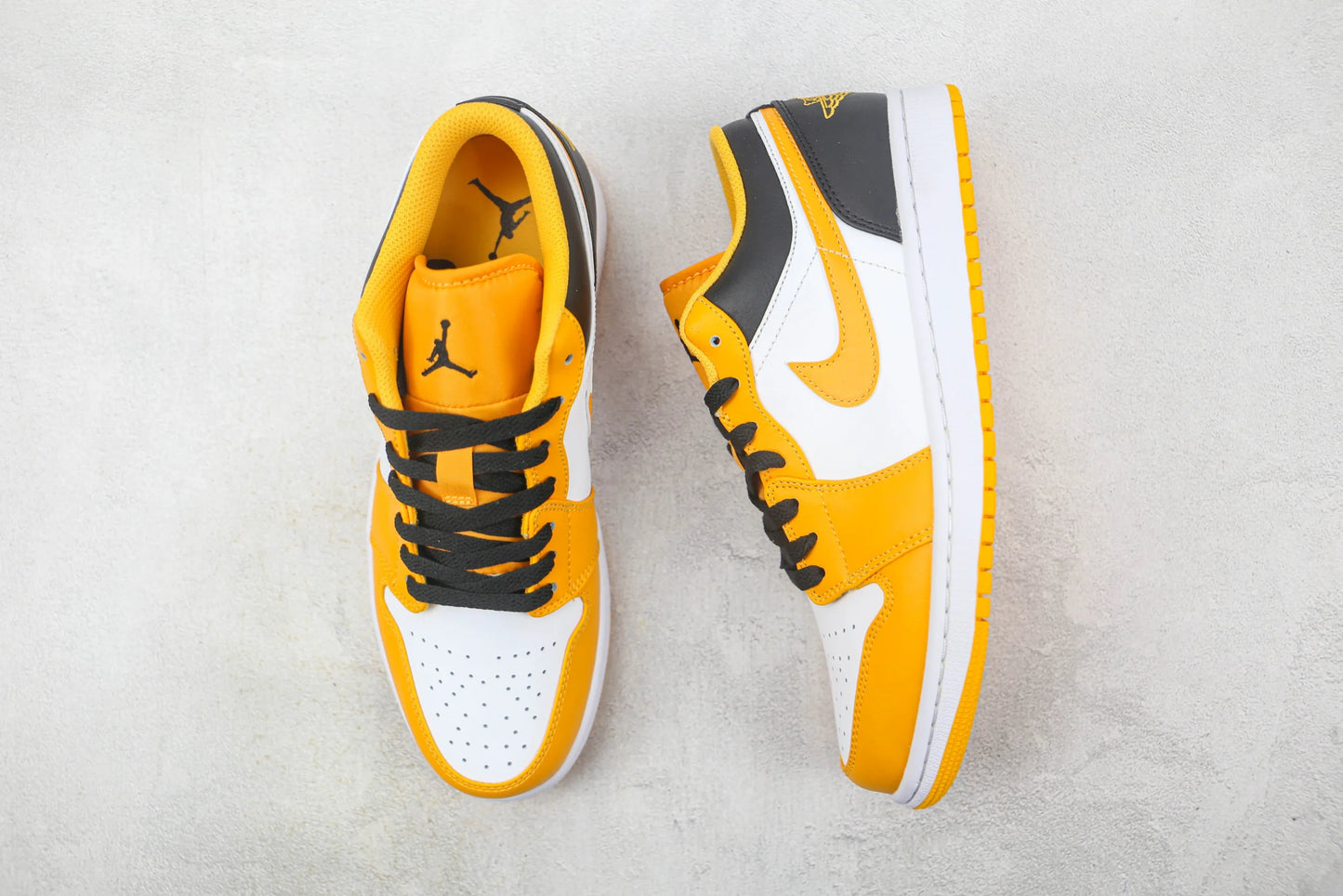 Nike Air Jordan 1 Low “Taxi White”