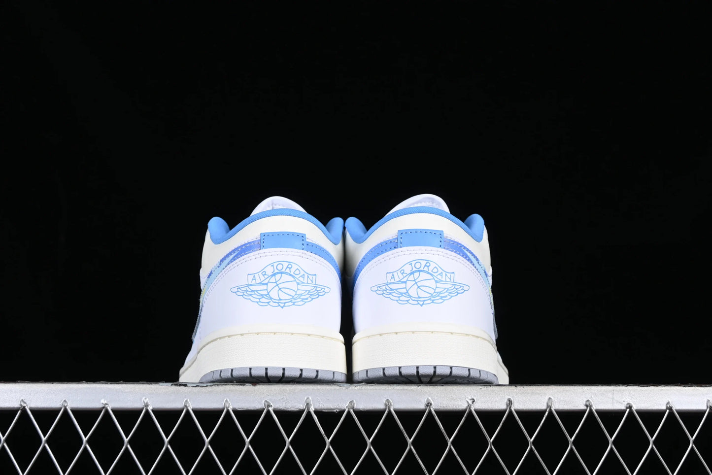 Nike Air Jordan 1 Low “Born To Fly”