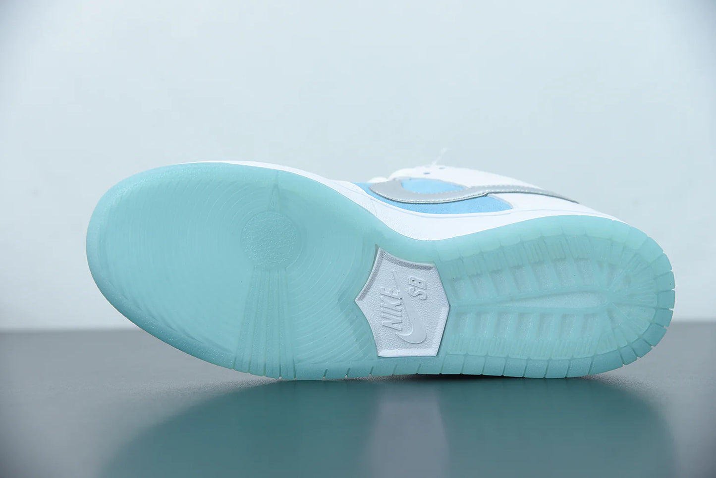 Nike SB Dunk Low x FTC “Lagoon Pulse”