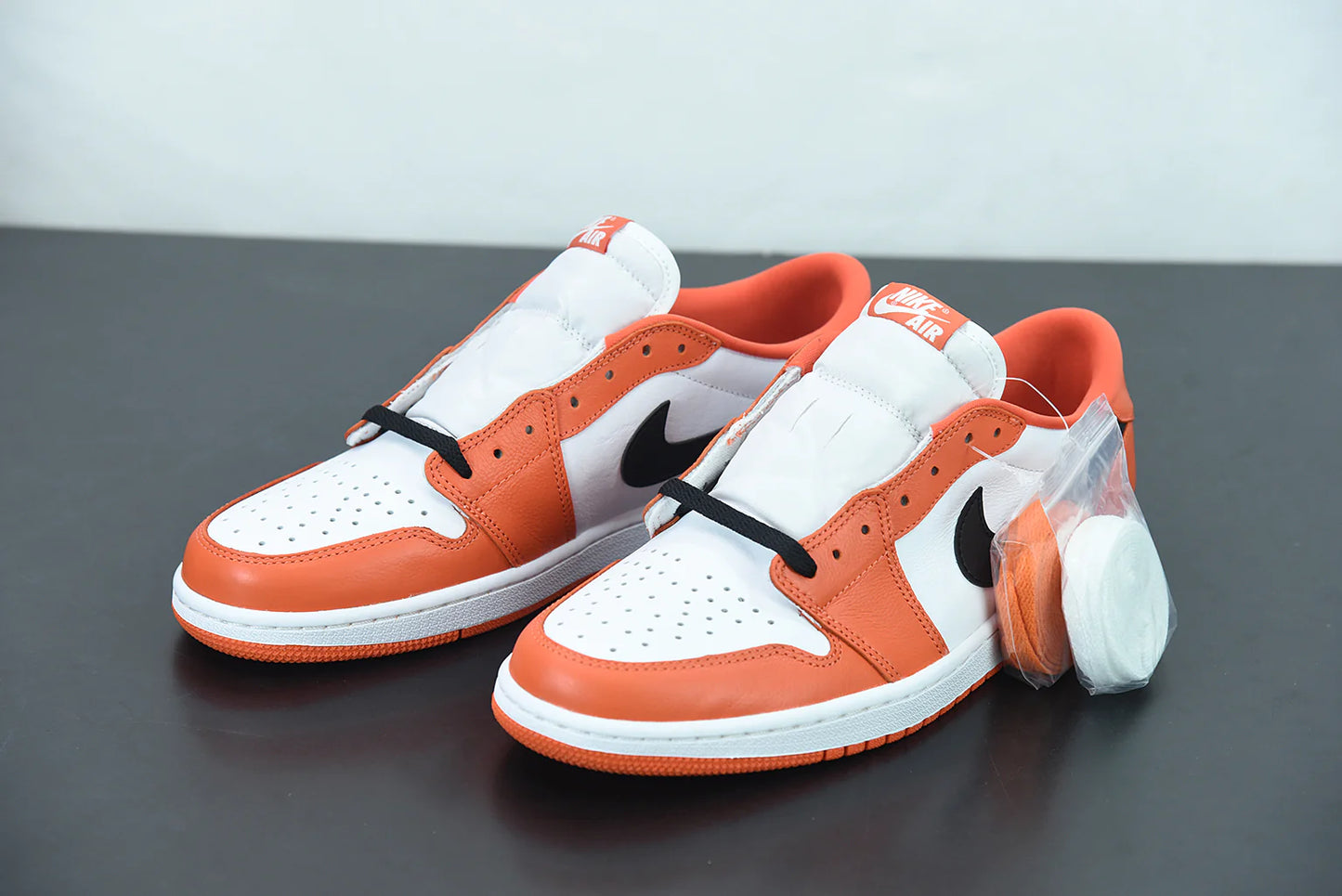 Nike Air Jordan 1 Low “Starfish”