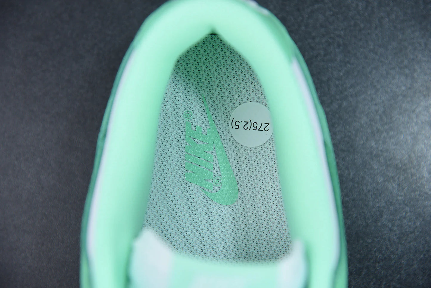 Nike Dunk Low “Green Glow”