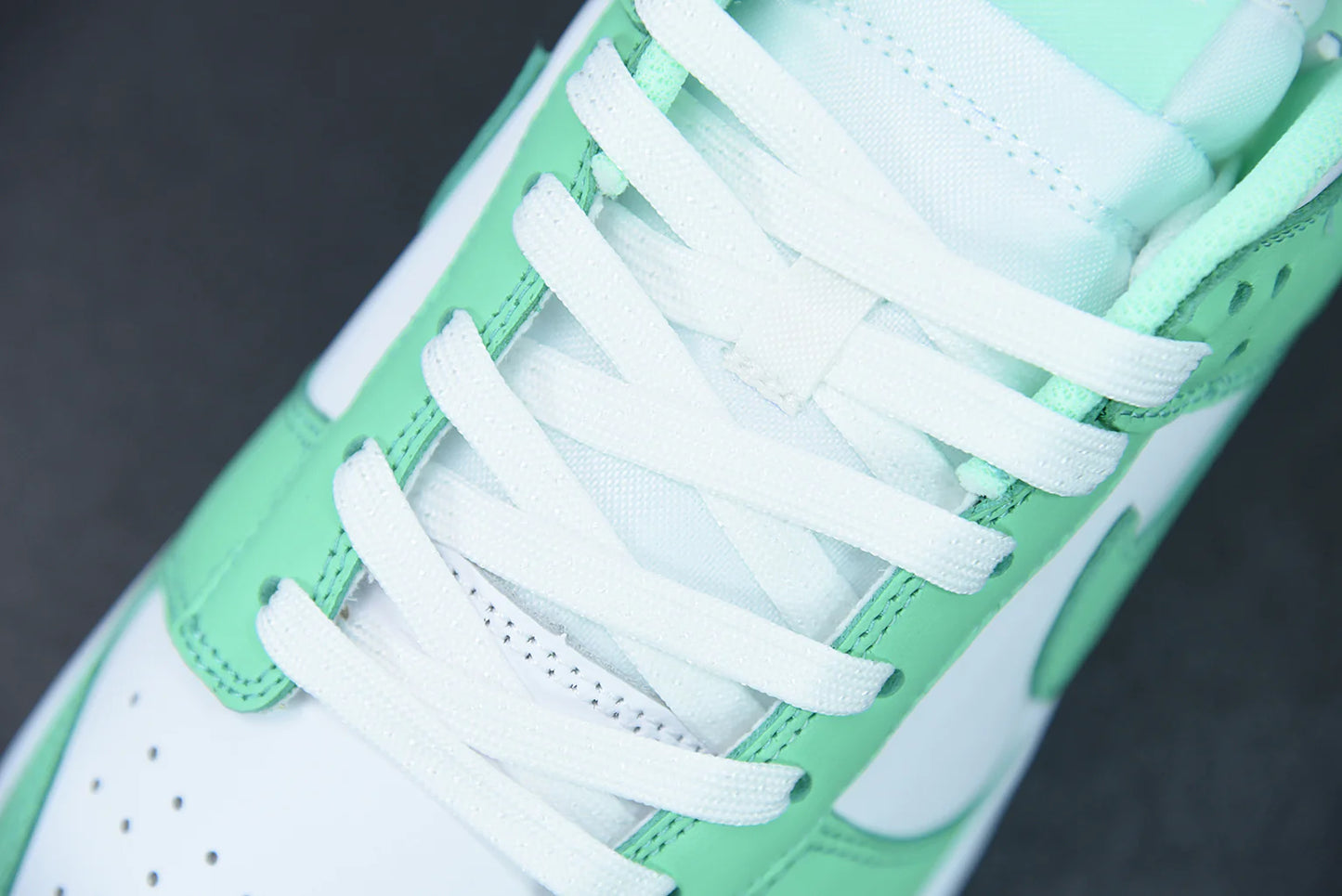 Nike Dunk Low “Green Glow”