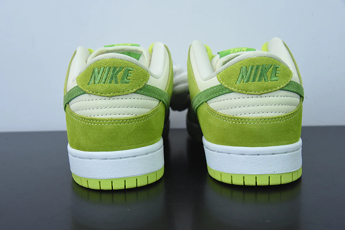 Nike Dunk Low “Green Apple”