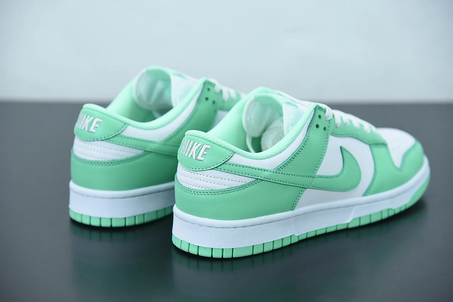 Nike Dunk Low “Green Glow”