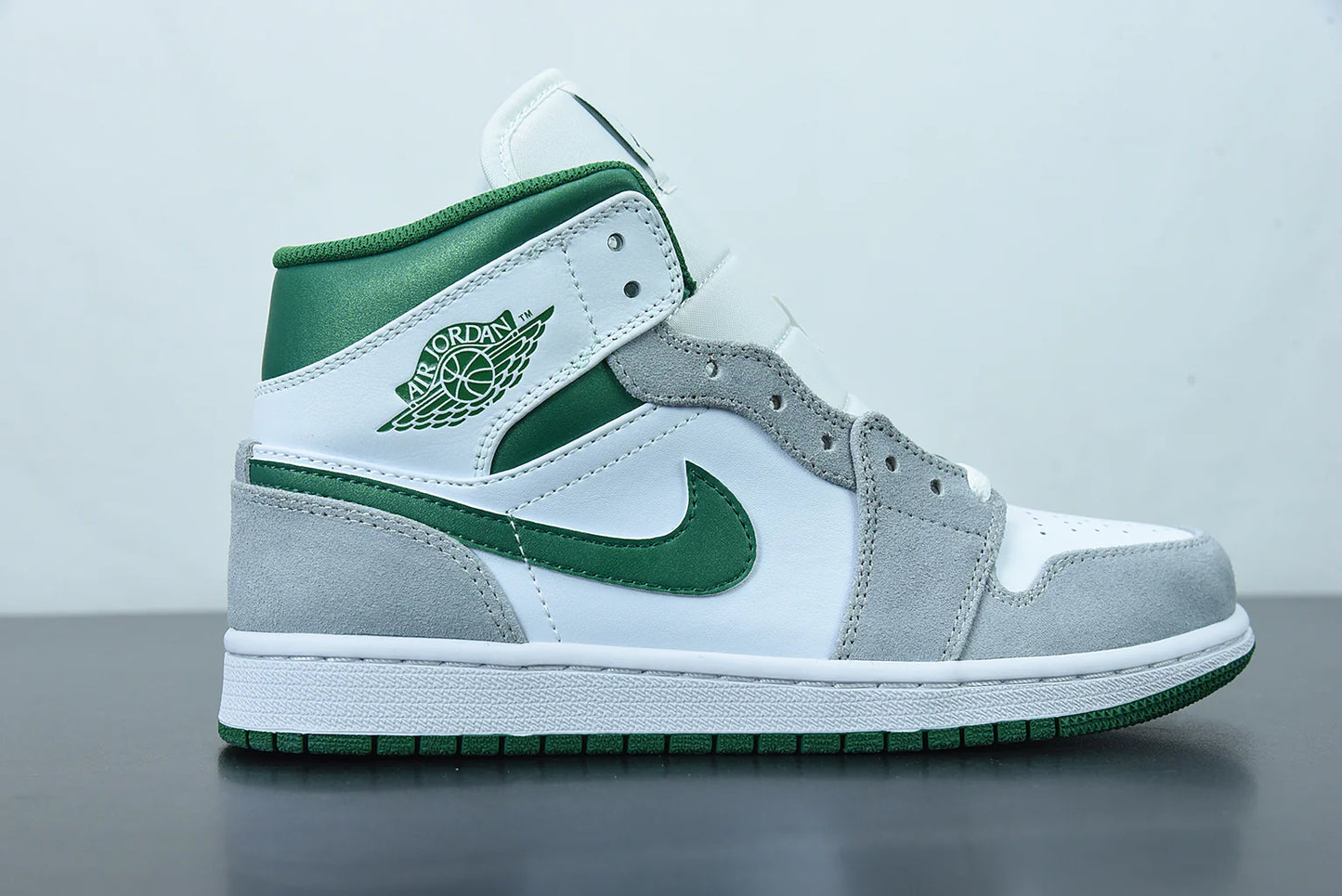 Nike Air Jordan 1 Mid SE “Grey Pine Green”