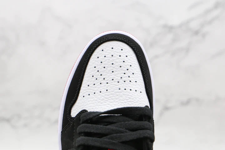 Nike Air Jordan 1 Low Black Toe