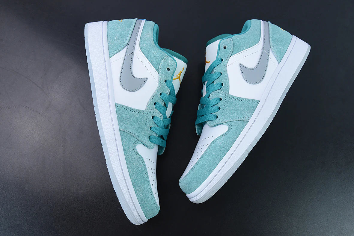 Nike Air Jordan 1 Low “New Esmerald”