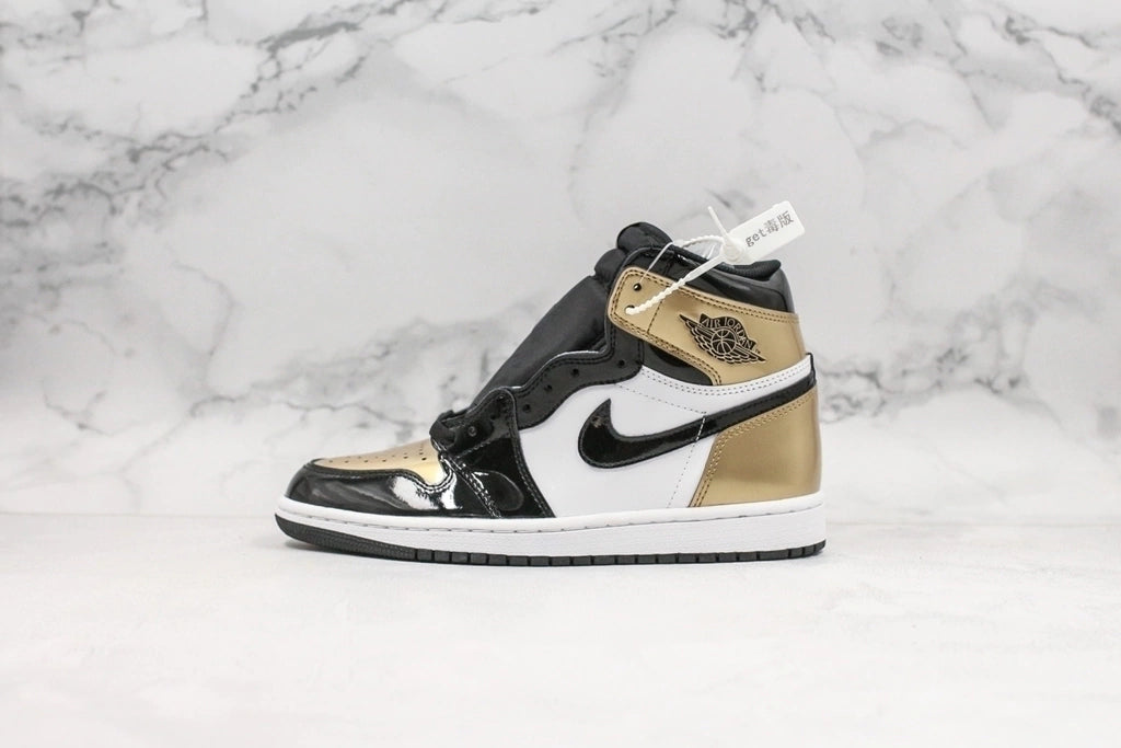 Nike Air Jordan 1 High Gold Toe