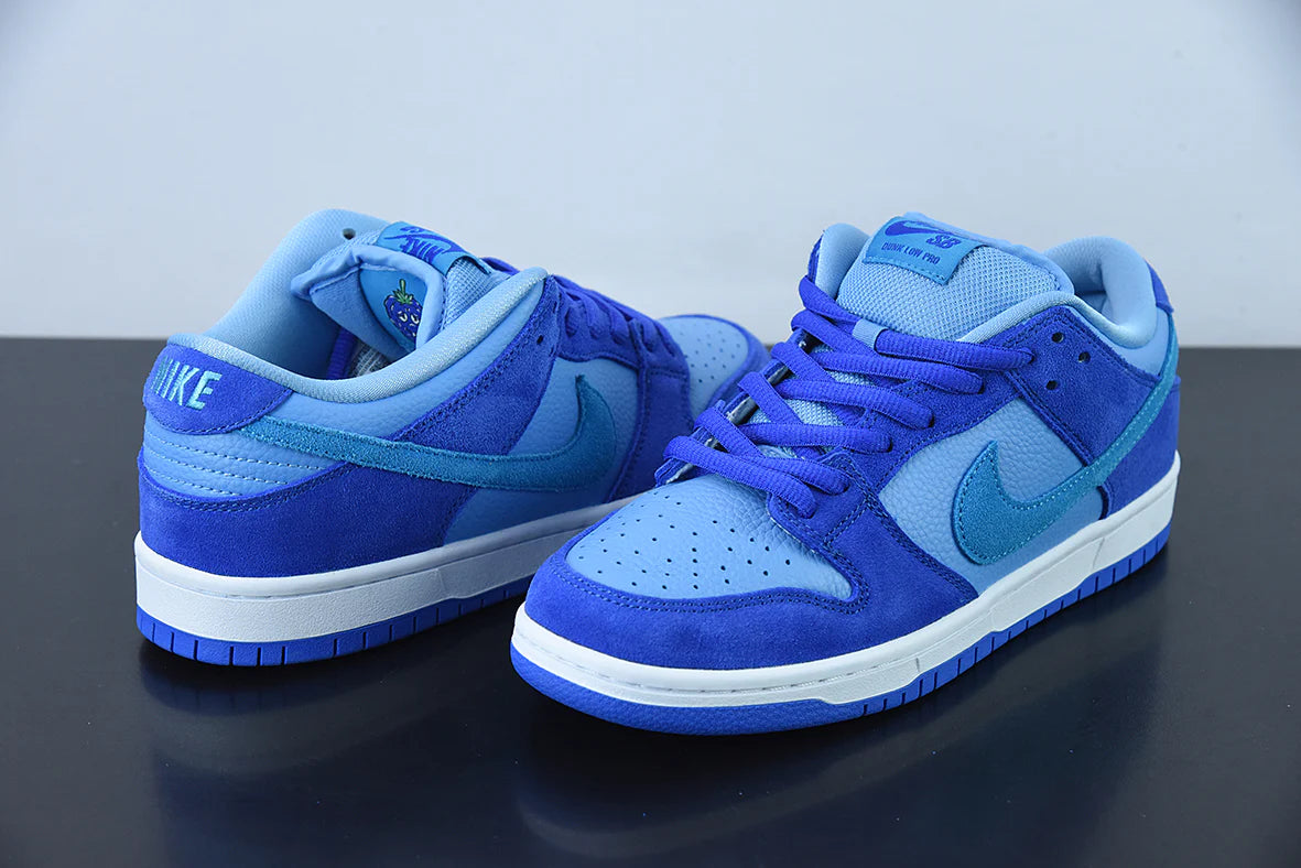 Nike Dunk SB Low Pro ”Blue Raspberry”