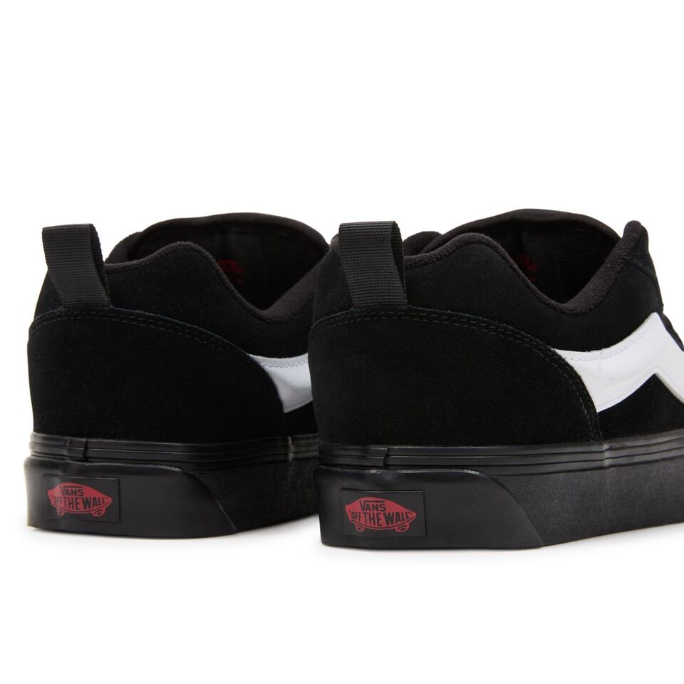 Vans Knu Skool Trainers In Black
