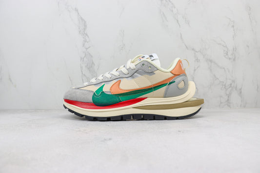 Nike Sacai x VaporWaffle Green Beige