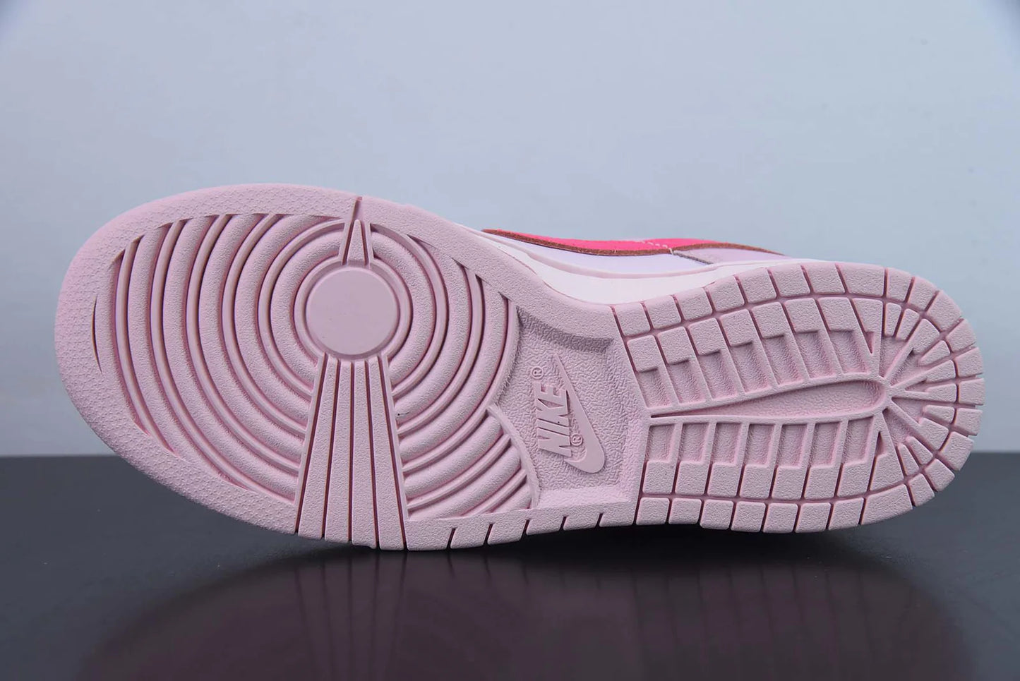 Nike Dunk Low GS “Triple Pink”