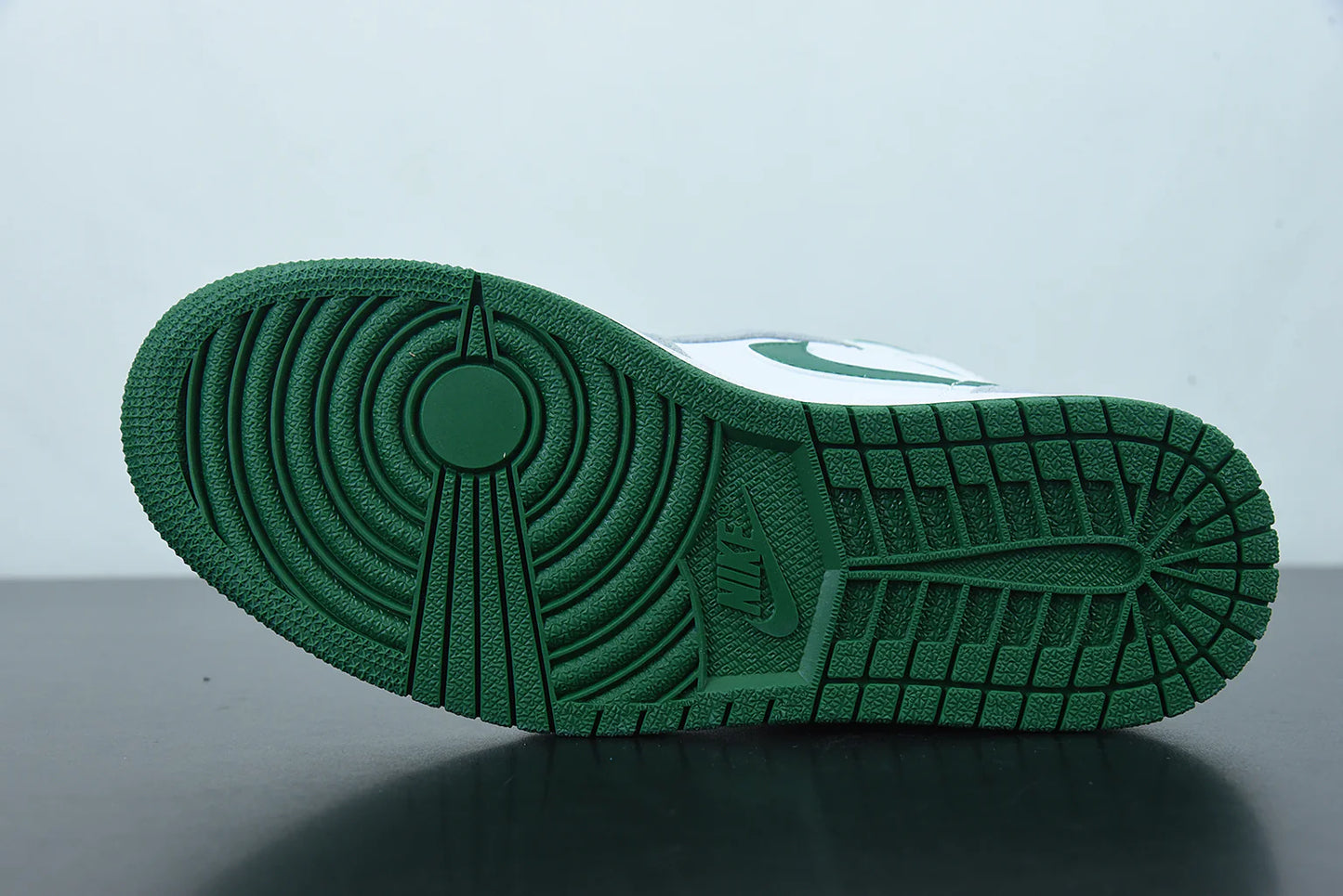 Nike Air Jordan 1 Mid SE “Grey Pine Green”