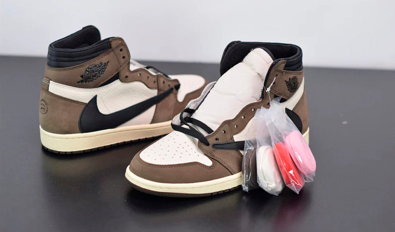 Nike Air Jordan 1 Retro High X Travis Scott