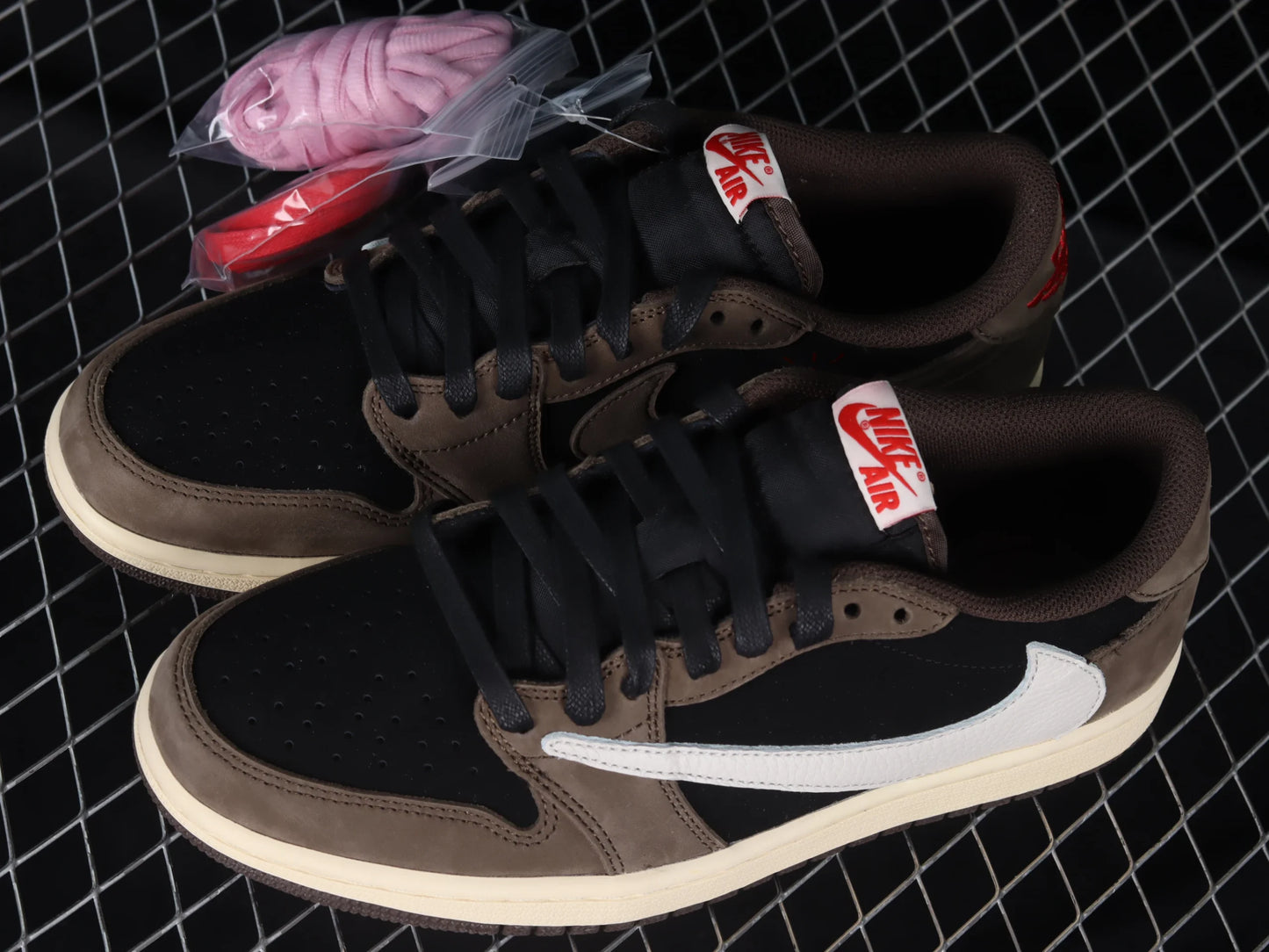 Nike Air Jordan 1 Low Travis Scott