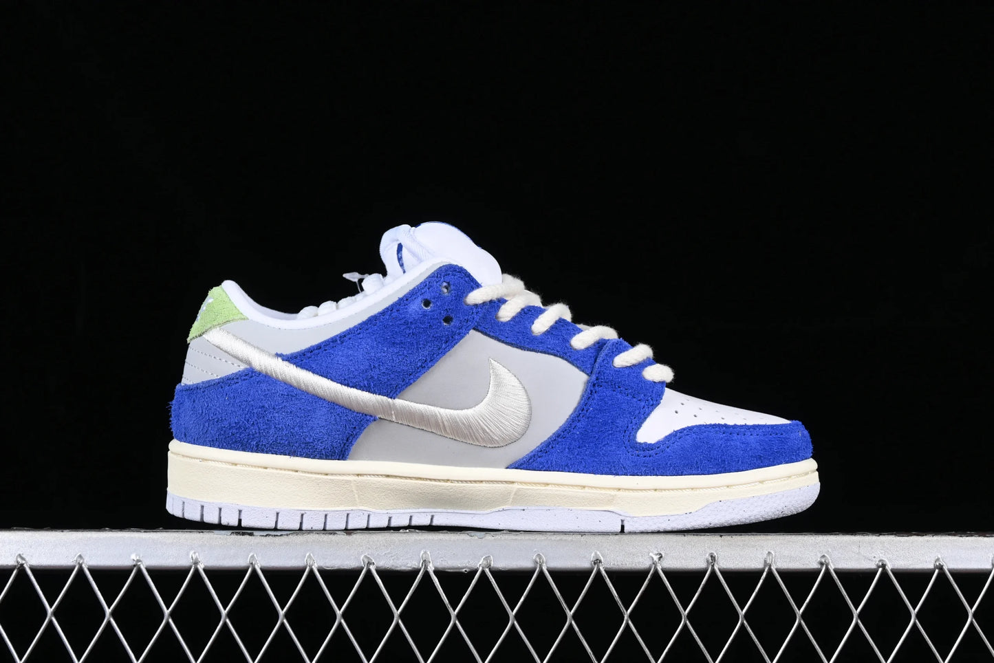 Nike SB Dunk Low Fly Streetwear