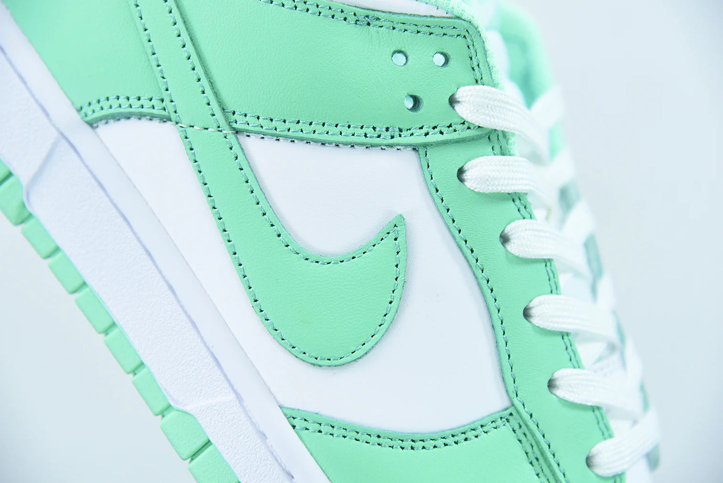 Nike Dunk Low “Green Glow”