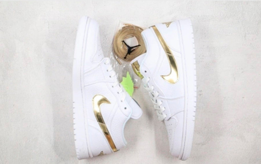 Nike Air Jordan 1 Low Metallic Gold