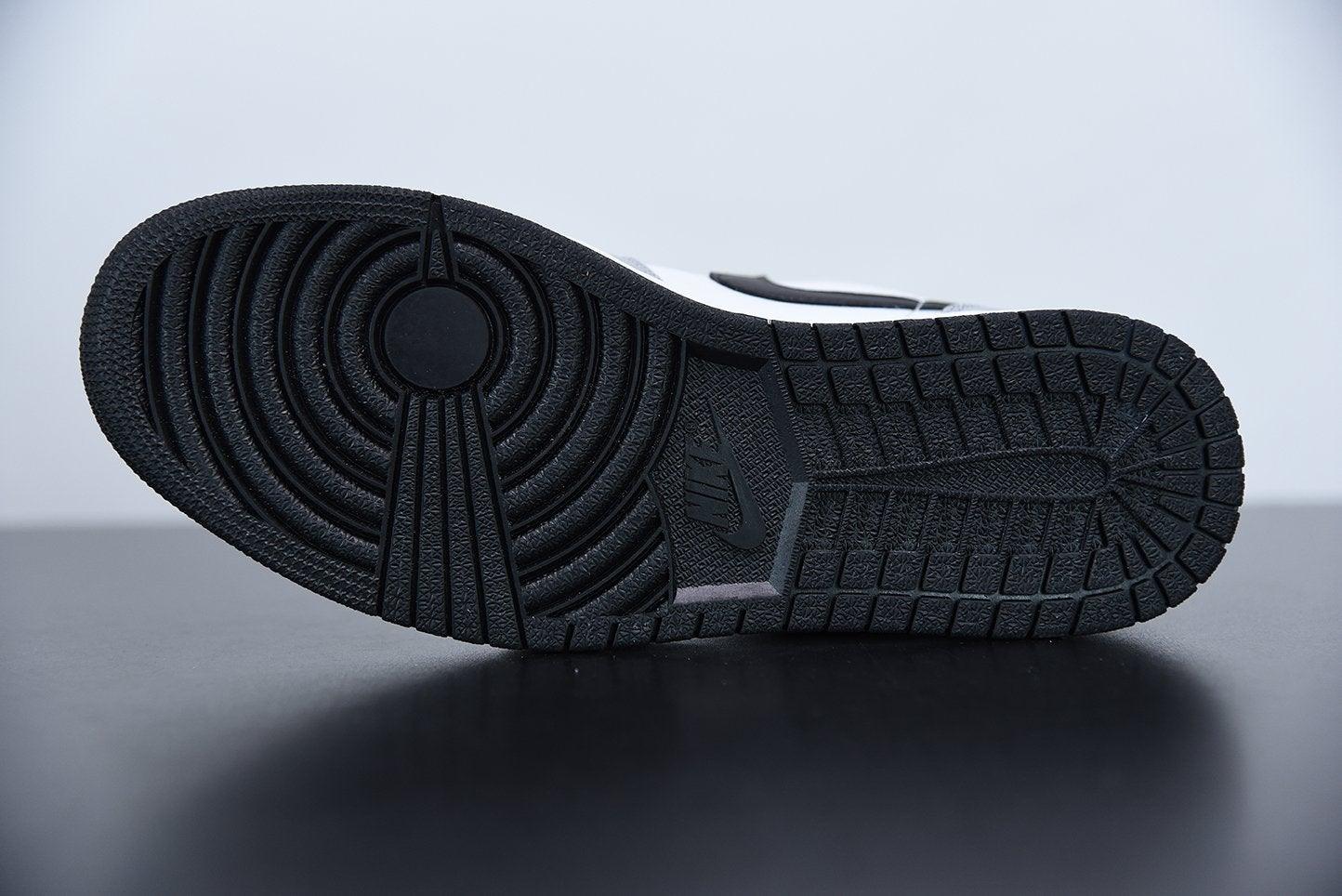 Nike Air Jordan 1 Low “Light Smoke Grey”