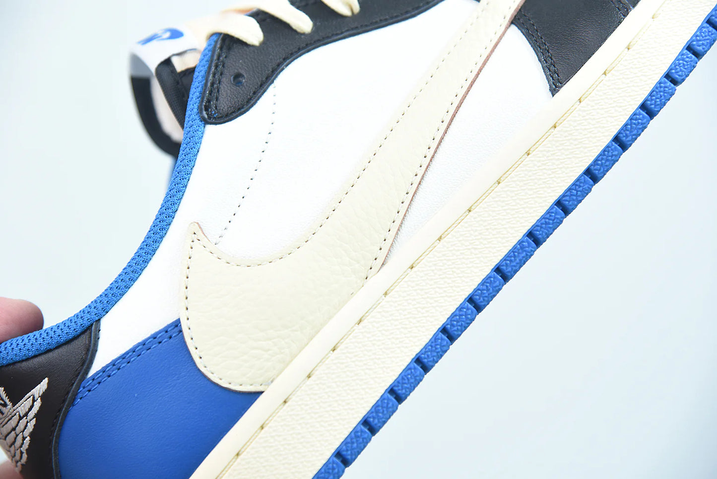 Nike Air Jordan 1 Low Travis Scott X Fragment