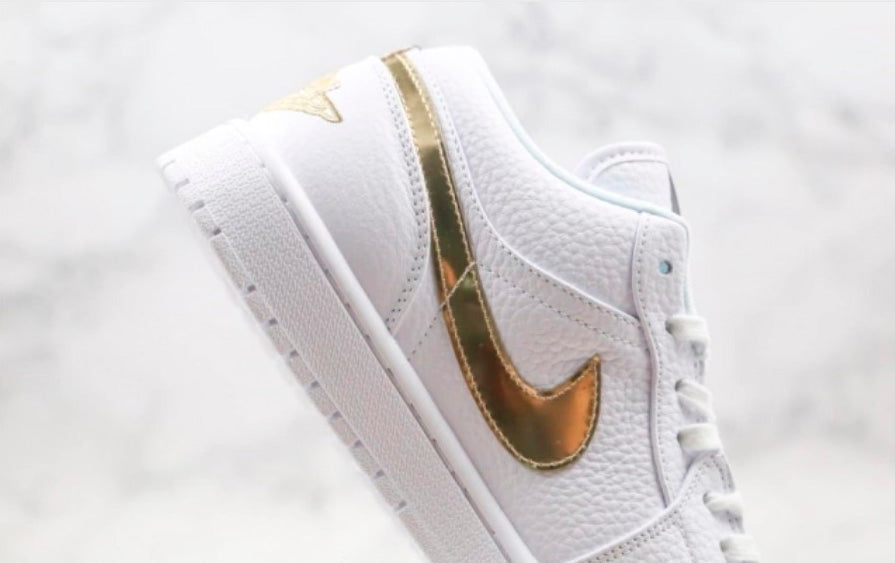 Nike Air Jordan 1 Low Metallic Gold