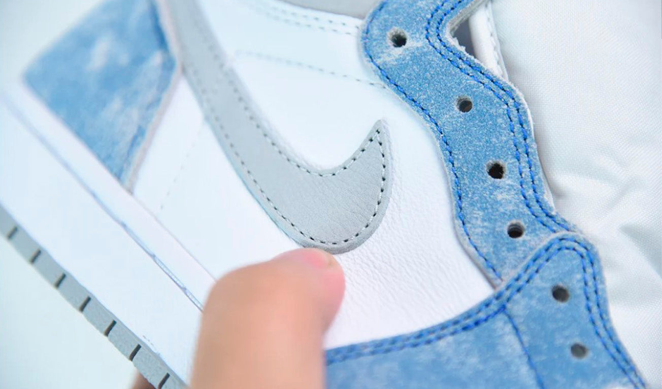 Nike Air Jordan 1 Retro High “Hyper Royal”