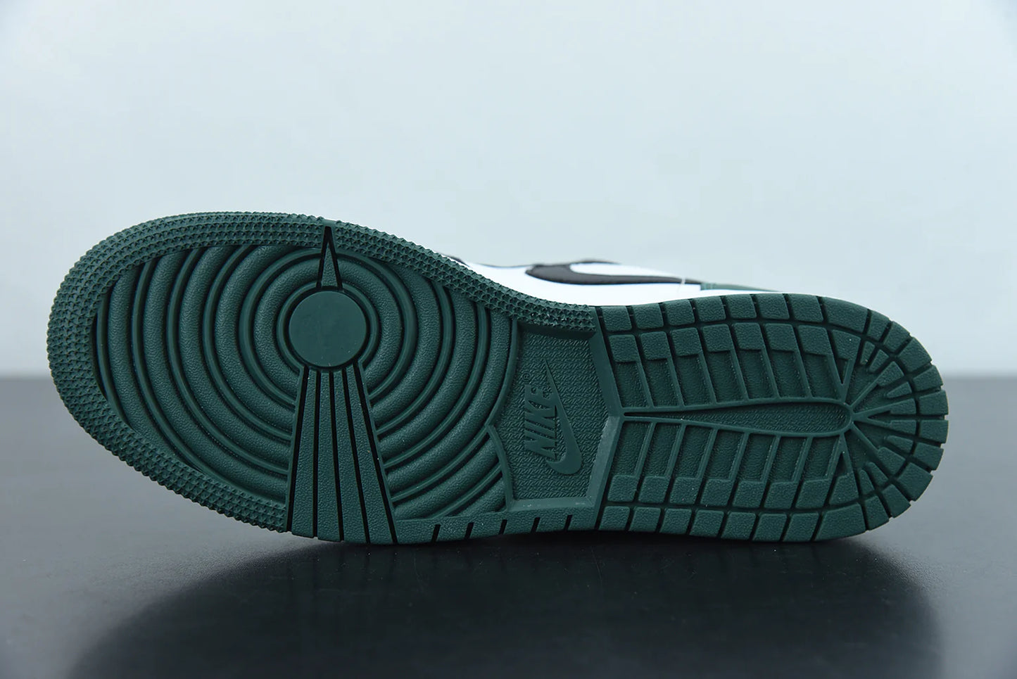 Nike Air Jordan 1 Low “Pine Green Black”