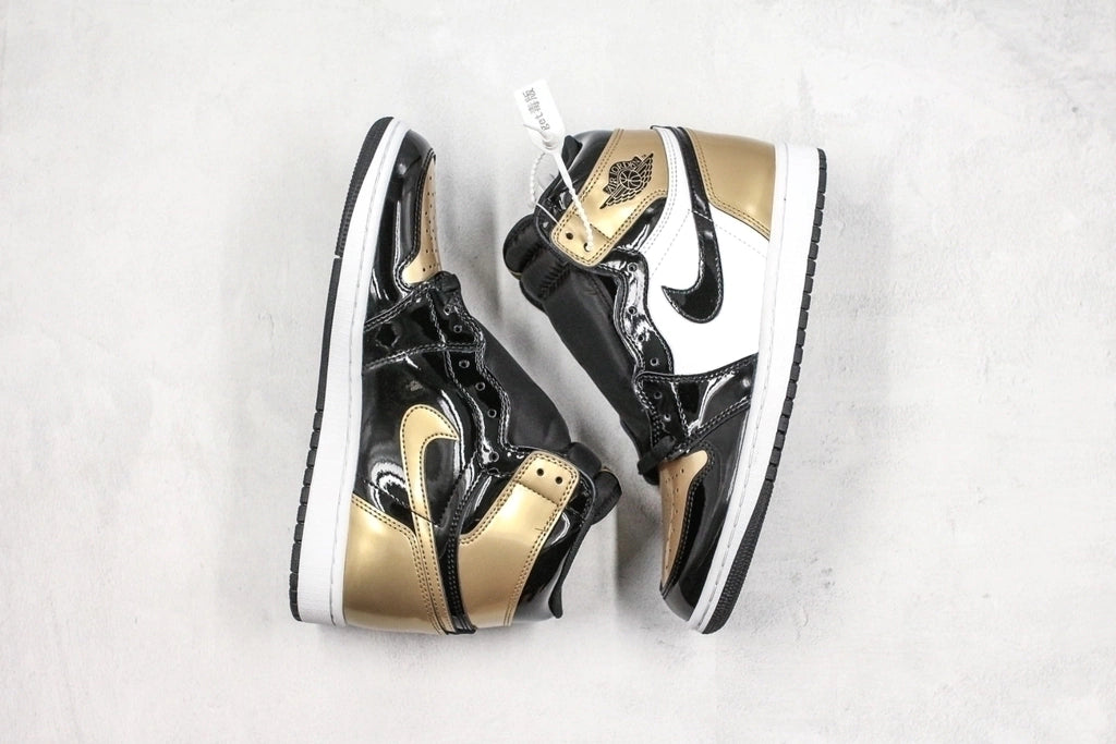 Nike Air Jordan 1 High Gold Toe