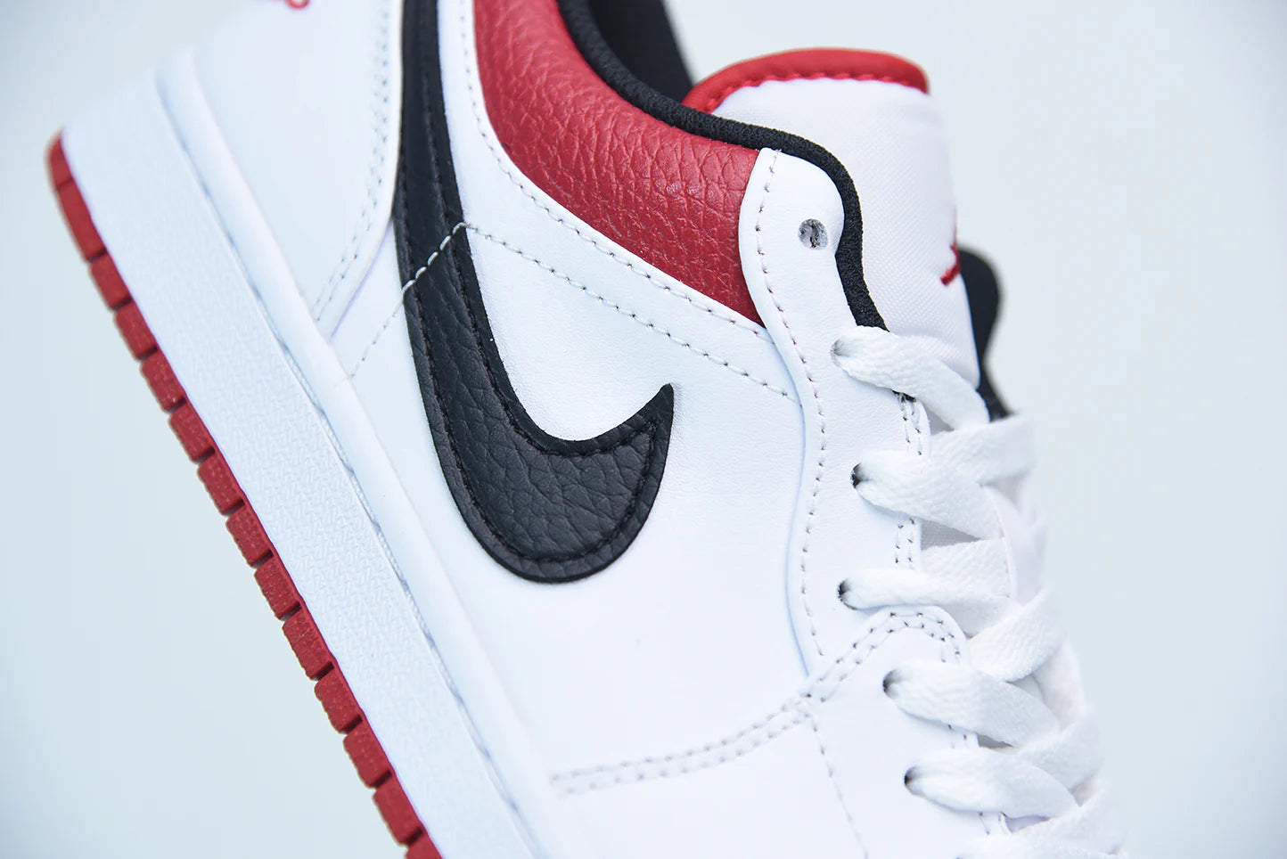 Nike Air Jordan 1 Low “White University Red”