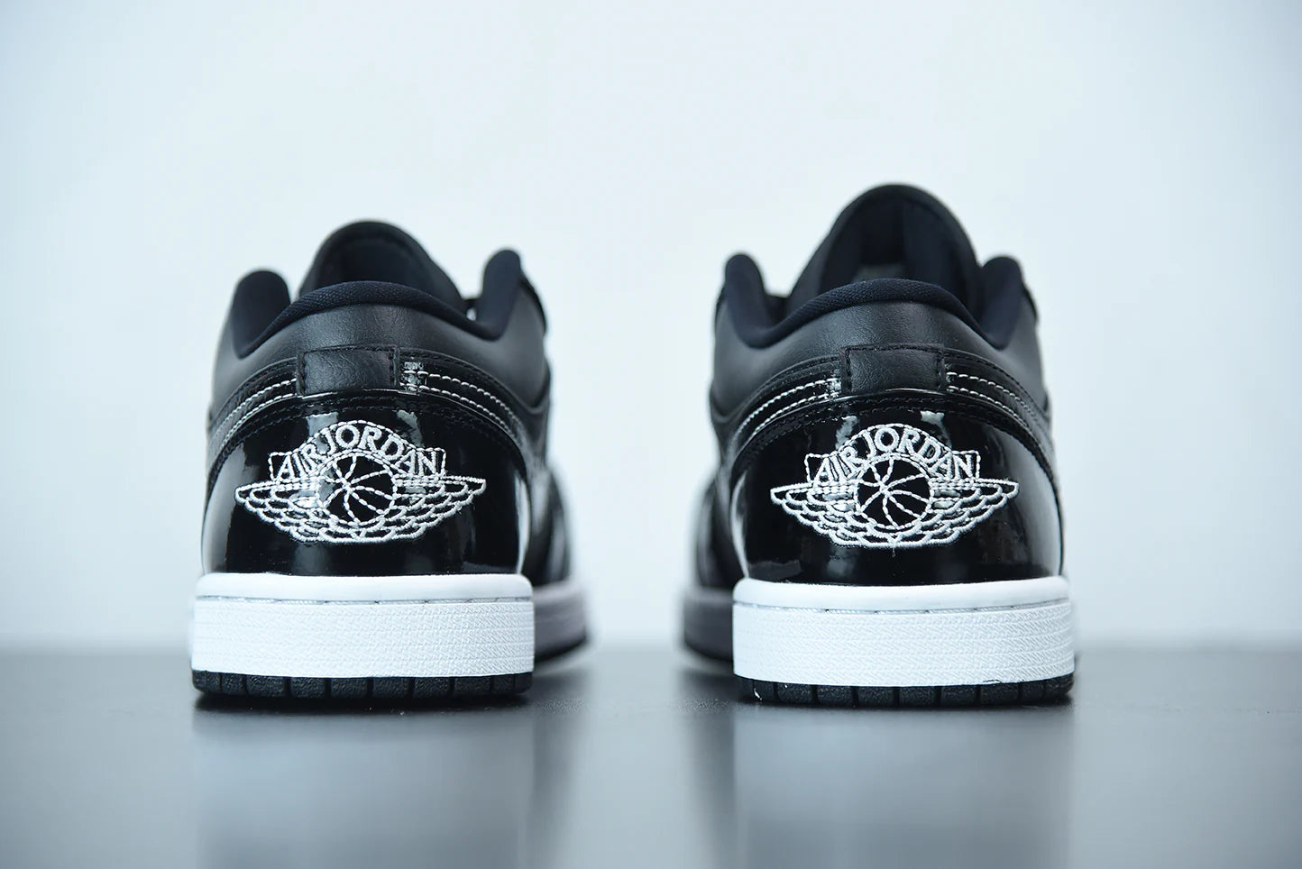 Nike Air Jordan 1 Low “Carbon Fiber”