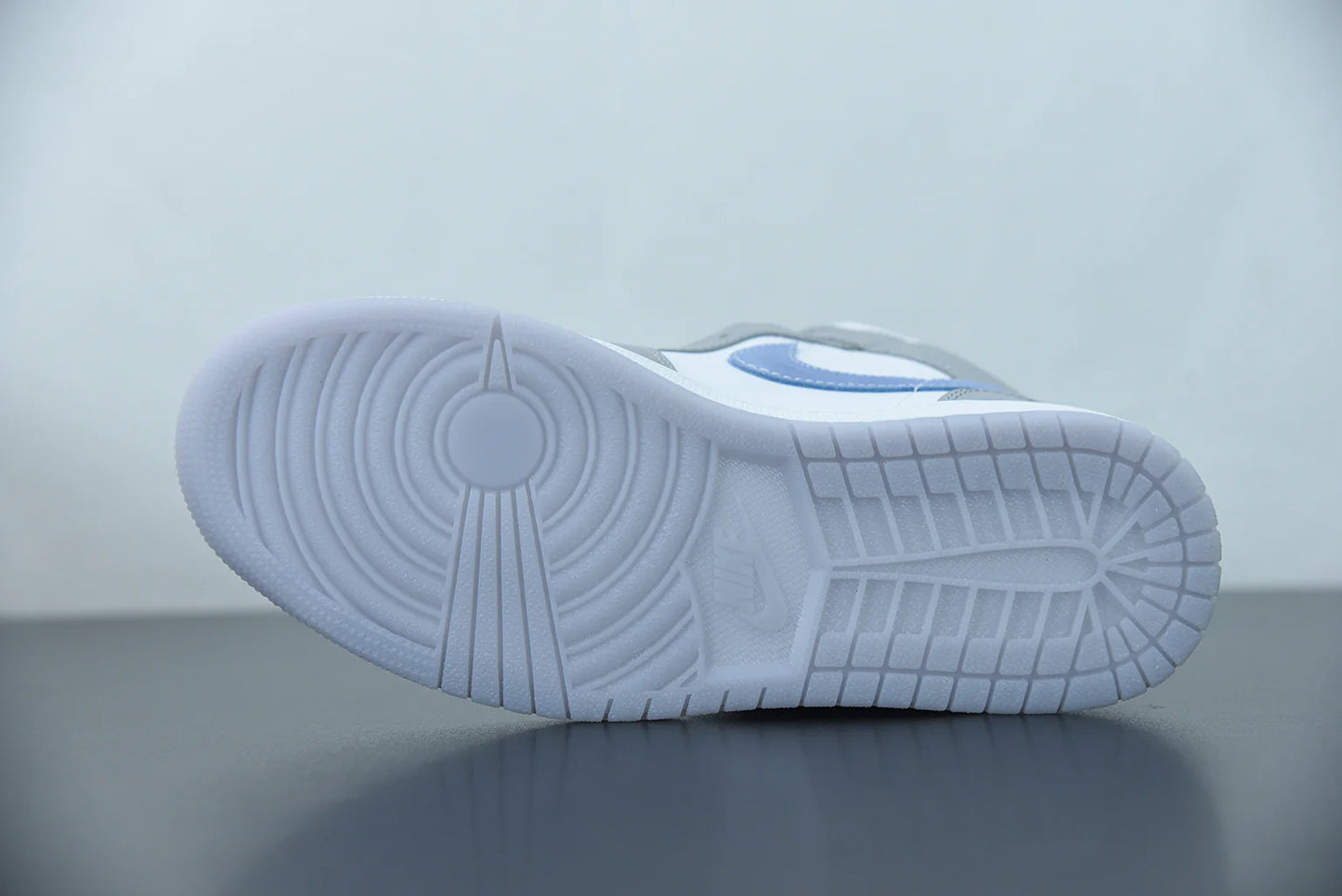 Nike Air Jordan 1 Mid “White Wolf Grey”